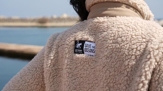 Thumbnail 6 de Giacca sherpa Surf Monkey con zip e tasca sul petto, riciclata, vestibilità classica