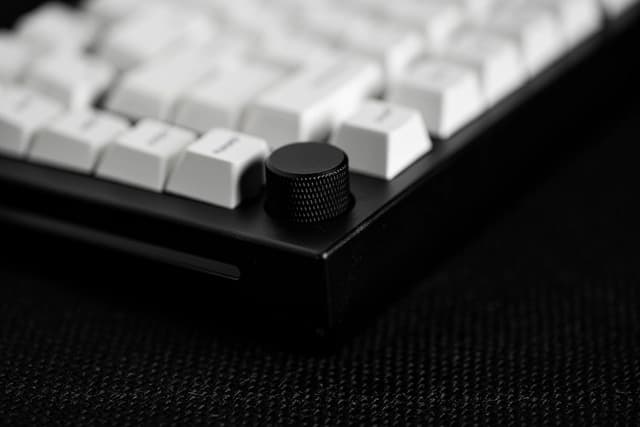 Detalle de GLORIOUS Gaming Bouton rotatif aluminium pour GMMK Pro et numpads GMMK, 9 couleurs (Black Slate)