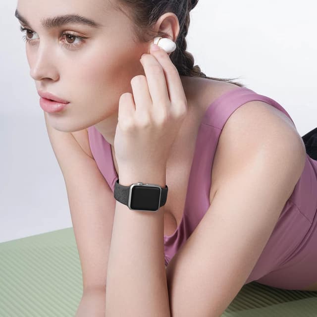 Detalle de Mastten Floral Engraved Strap for Apple Watch (38mm/40mm/41mm/42mm) — Rose Floral Soft Silicone Band, Black