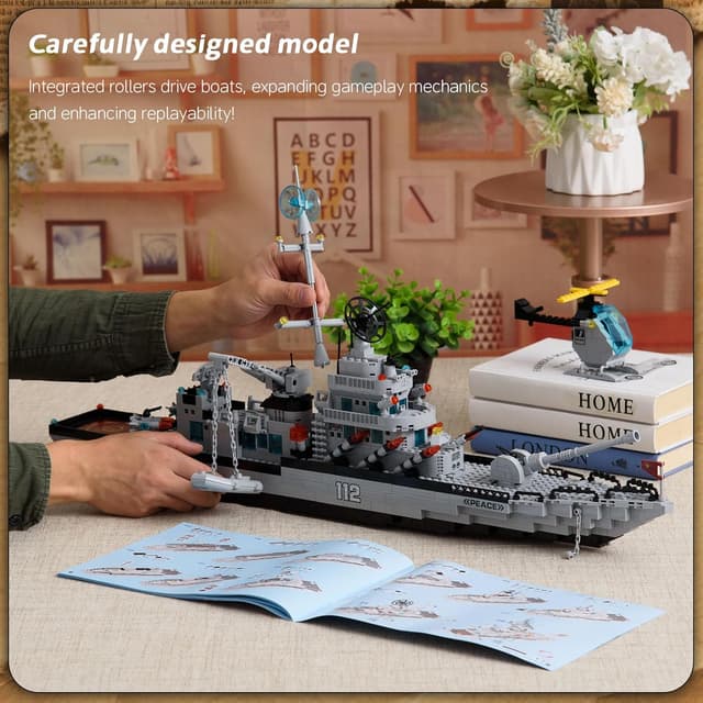 Detalle de Military Battleship Cruiser Set 1442 pieces