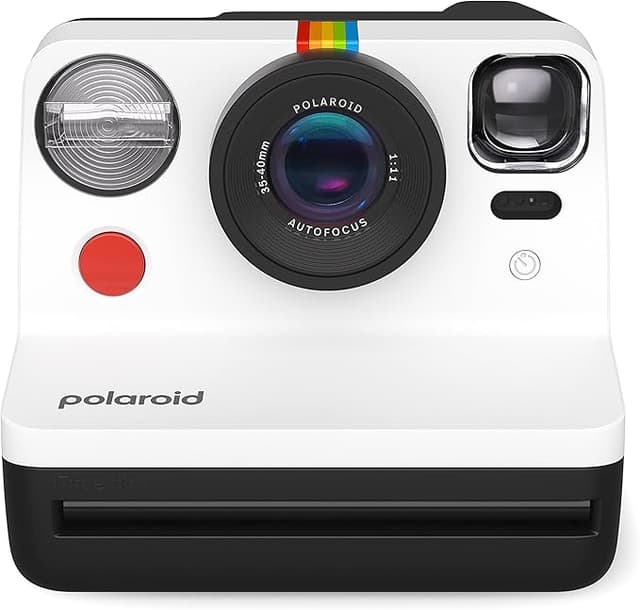 Detalle de Polaroid Now Gen 2 Camara Instantánea en Blanco y Negro 📸
