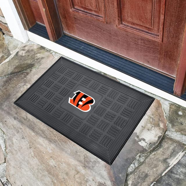 Detalle 2 de FANMATS NFL Unisex Medallion Door Mat — 3D Logo Molded in Team Colors