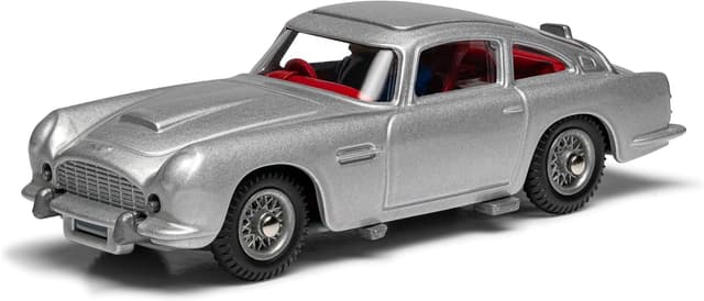 Thumbnail 4 de Corgi RT26101S James Bond Aston Martin DB5 diecast car
