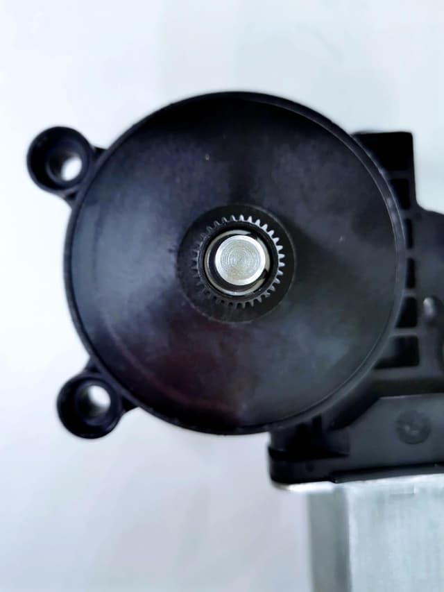 Detalle 2 de Ford Fiesta MK6 Window Regulator Motor 2S51-14553-AA