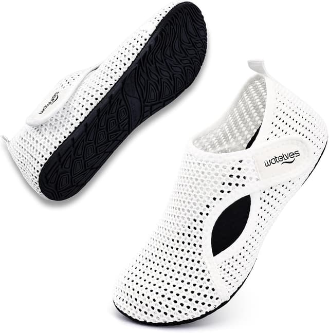 Detalle de WateLves Water Shoes for Men & Women – Quick-Dry Aqua Socks with Adjustable Magic Tape