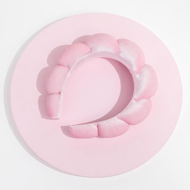 Detalle 2 de Brushworks Pink Cloud Headband: fascia leggera e confortevole per il look beauty