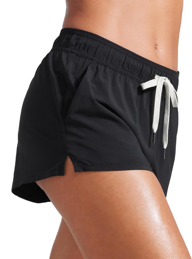 Detalle de CRZ YOGA Femmes short de bain 3 pouces à séchage rapide et fente latérale