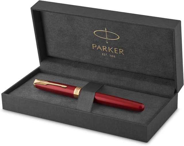 Detalle de Parker Sonnet penna stilografica rossa con dettagli oro e pennino medio, confezione regalo