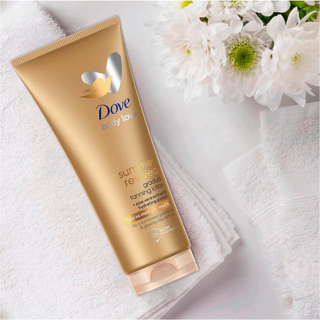 Thumbnail 4 de Dove Lozione Corpo Autoabbronzante tono chiaro medio 200 ml