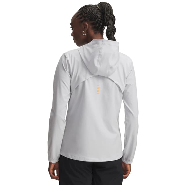Detalle 2 de Under Armour OutRun The Storm chaqueta mujer 🌧