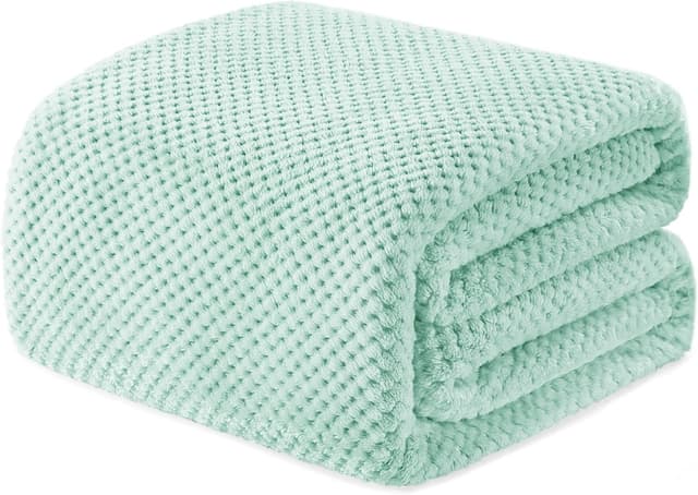 Detalle de Exclusivo Mezcla King Size fleece bed blanket (230x265 cm) in mint green with waffle texture