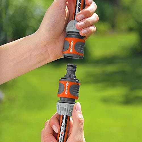 Detalle de GARDENA Juego de acoplamientos para prolongación de manguera (15 mm) con conexión rápida y buen agarre