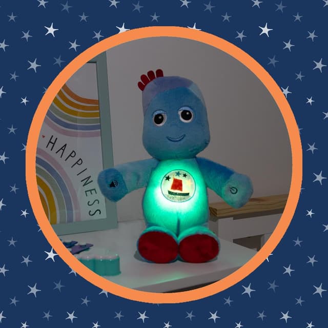 Detalle 2 de In the Night Garden Goodnight Igglepiggle soft teddy bear with lullabies and glowing lights