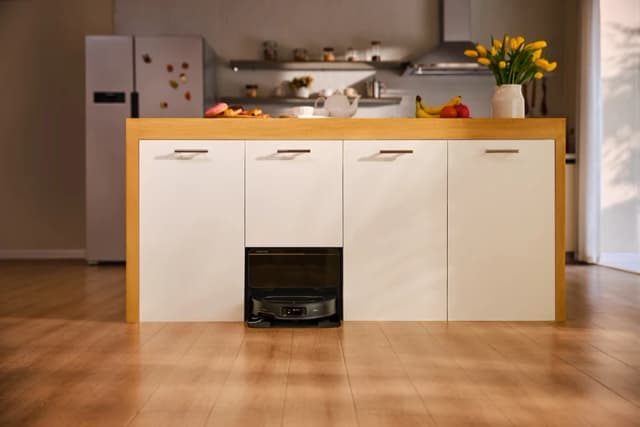 Detalle de Roborock Saros Z70 R&D Black 22 000 Pa