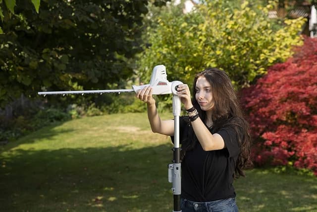 Thumbnail 3 de IKRA Cortasetos Telescópico ICPH 2040 con Batería 20V ⚡