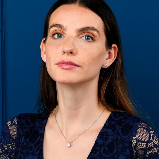 Detalle de namana Collana in Argento Sterling 925 con ciondolo rotondo di zirconia e zirconi colorati o bianchi