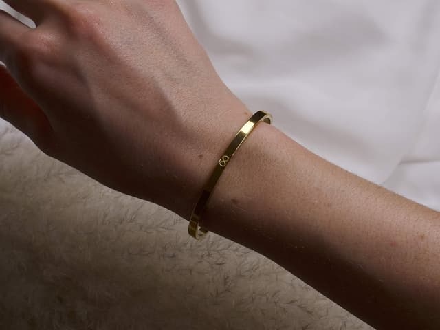 Detalle 2 de BERGERLIN Infinity Armband 4 mm breit