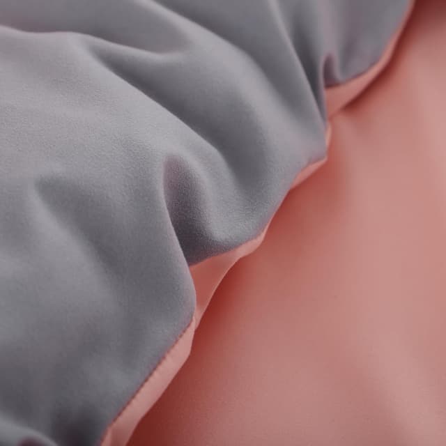 Detalle 2 de Aisbo Bettwäsche 135x200 4-teilig Rosa/Grau (Wendebettwäsche mit Mikrofaser) – 2 Bettbezüge + 2 Kissenbezüge