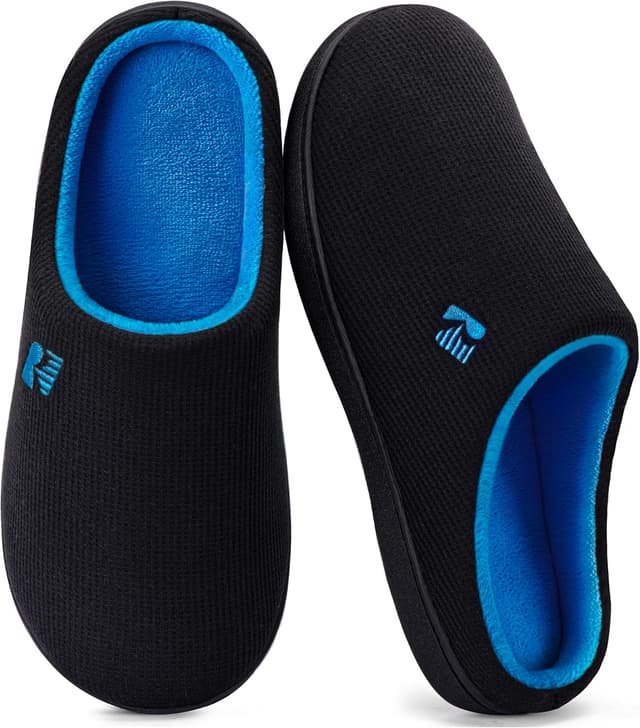 Detalle de RockDove Men’s Original Two-Tone Memory Foam Slipper