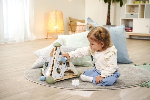 Detalle 2 de Eichhorn Spielcenter Pyramide ab 1 Jahr