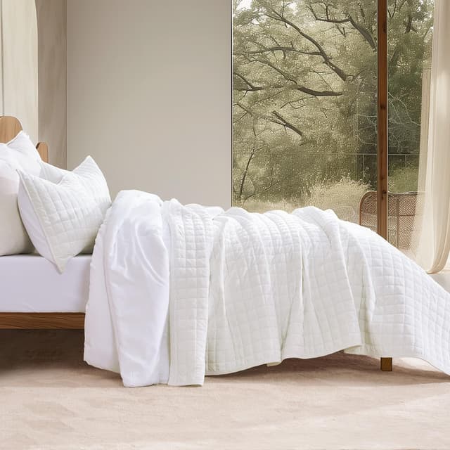 Detalle 2 de RECYCO Luxury Velvet Quilt Set