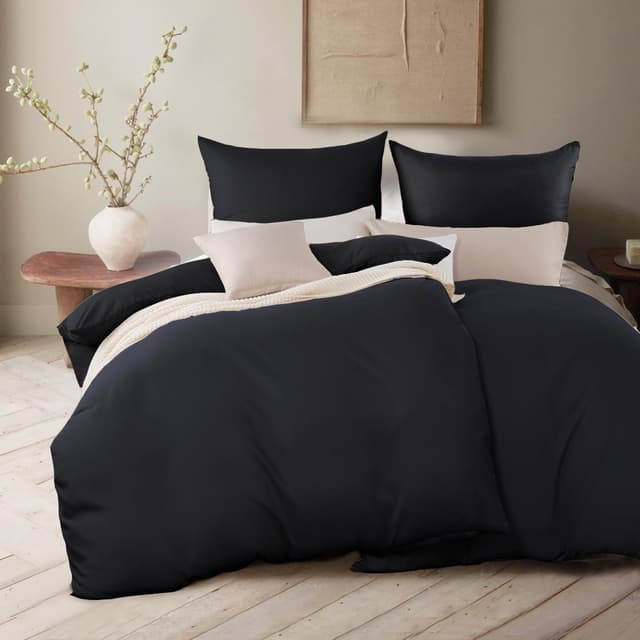 Detalle de Kissenbezug 40x40 2er Set Kopfkissenbezug (Schwarz) aus 100% Mikrofaser, bügelfrei & knitterfrei mit Reißverschluss