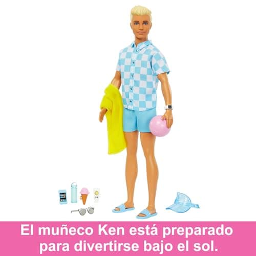 Detalle de Barbie Ken Día en la Playa (HPL74) muñeco con accesorios playeros, hecho con plásticos reciclados