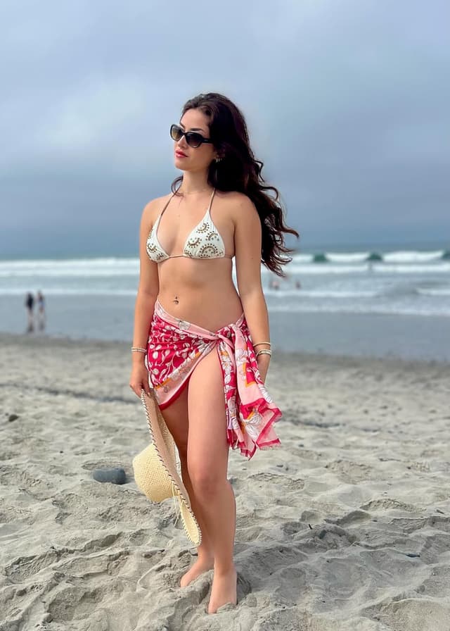 Imagen de Humble Hilo Vector Art Fashion Scarf Lightweight wrap 🎀 en OfertitasTOP