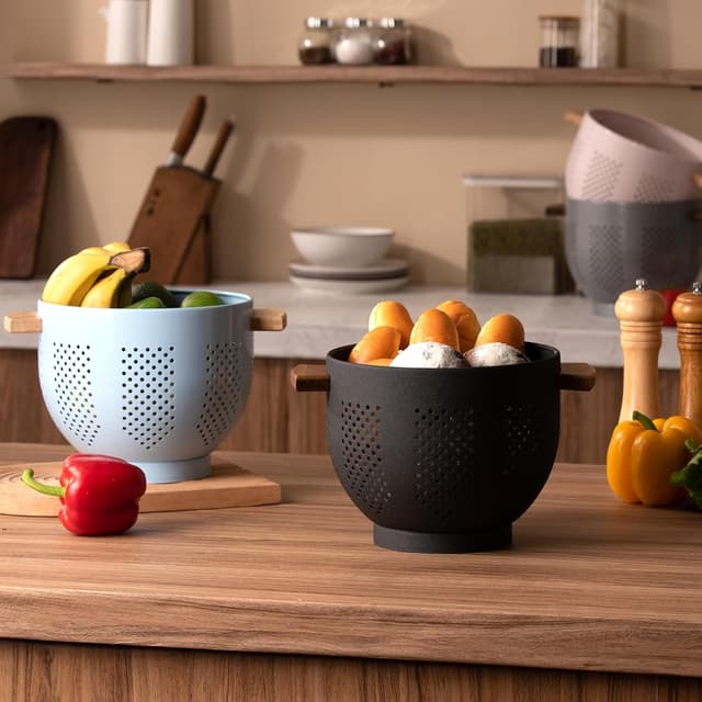 Thumbnail 6 de Metal Colander with Wood Handle and Stable Base (5.5 Quart, Matte Black) — Powder-Coated Steel Kitchen Strainer