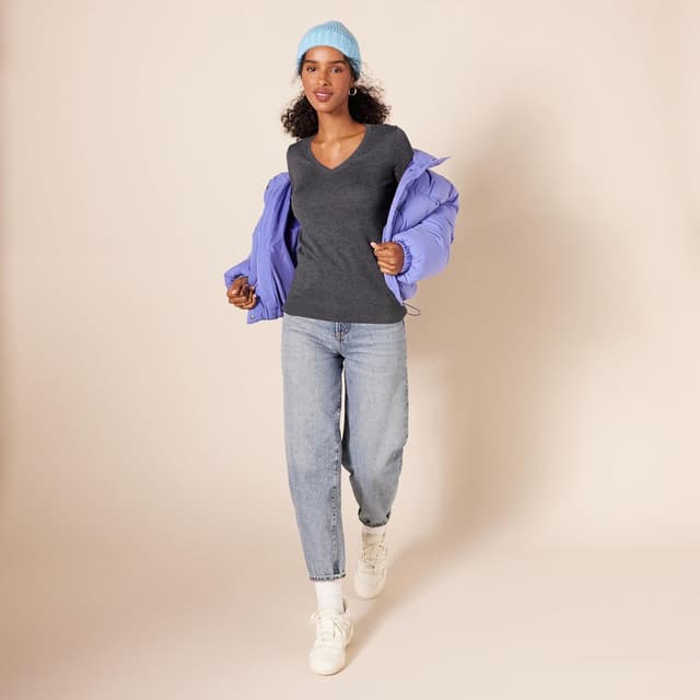 Detalle de Amazon Essentials Femme pull léger à manches longues col en V, coupe classique (grande taille)