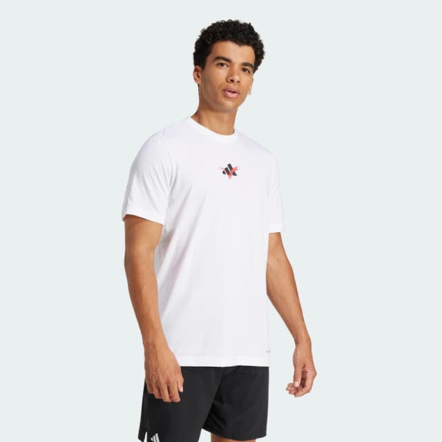 Detalle de Camiseta Adidas Tennis Happy 3 Balls Graphic en blanco