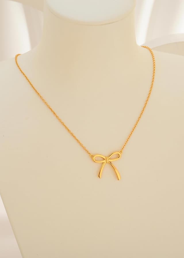 Detalle de LILIE&WHITE Gold Schleifen-Halskette für Damen – allergikerfreundlich, kratzfest & langlebig