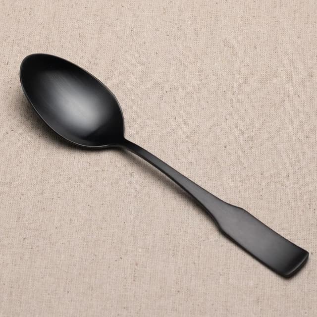 Detalle 2 de Alata Kate Black Satin 40-Piece Silverware Set (Service for 8) — 18/0 Stainless Steel Flatware, Dishwasher Safe