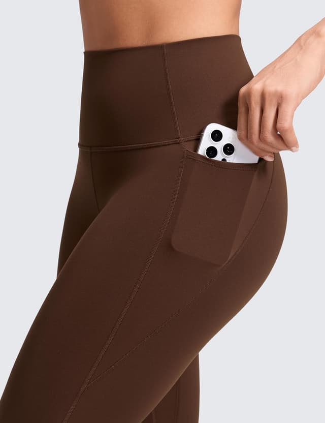 Detalle 2 de CRZ YOGA Women’s Butterluxe Workout Capri Leggings (21 inches) with Pockets