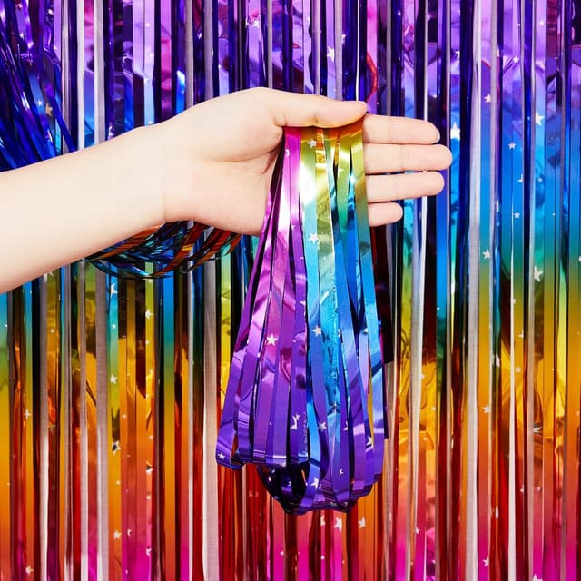 Detalle 2 de PVEGOS 4-pack Rainbow Glitter Tinsel Foil Fringe Curtains (3.3 x 8.3 ft each)