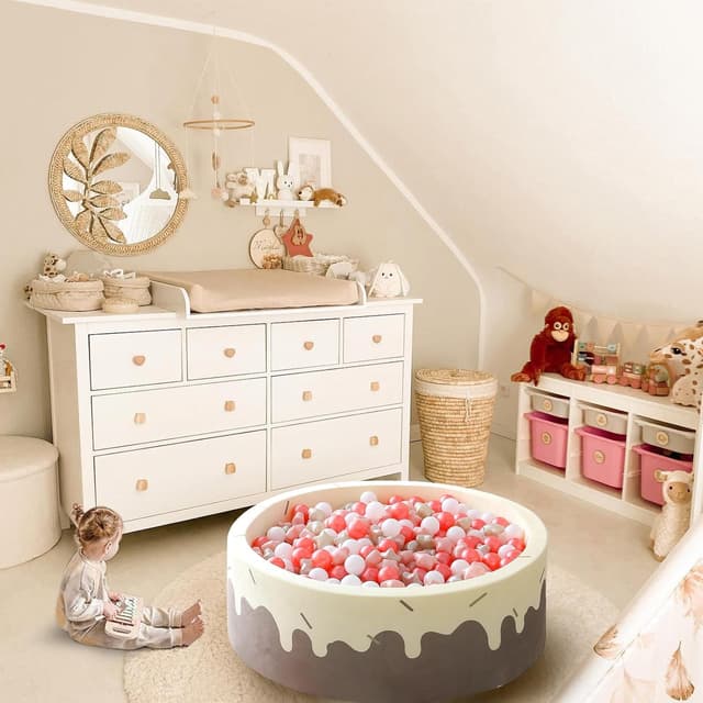 Detalle 2 de GOGOSO Ball Pit Balls for Toddlers (Pearl Red, Pink, Pearl Gold + White) 100PCS