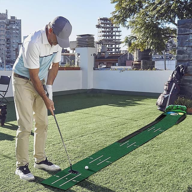 Detalle 2 de Surbootime golf putting trainer with automatic ball return and 3-hole putting green