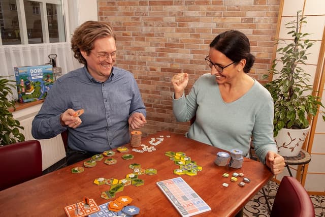 Thumbnail 5 de Pegasus Spiele Dorfomantik â Das Duell đČ