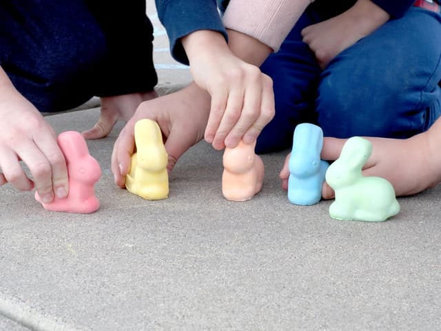 Thumbnail 3 de Kid Made Modern Sidewalk Chalk Set 5-Piece