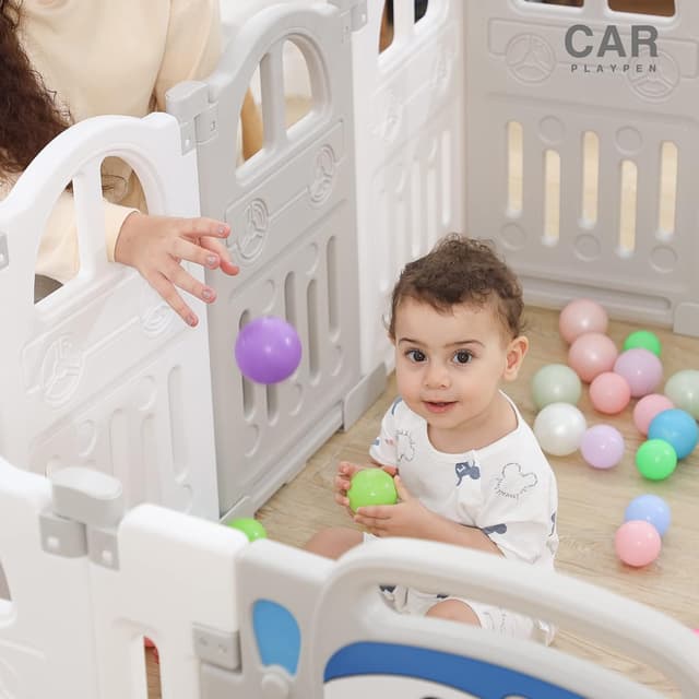 Detalle de UBRAVOO faltbarer Baby-Laufstall mit Mini-Basketballkorb und 50 Pit-Bällen – großes Indoor-Aktivitätszentrum