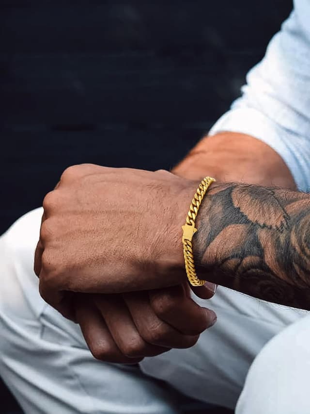 Detalle de Bandmax Herren Panzerarmband aus 316L Edelstahl (5 mm) mit kubanischer Miami-Kette, 19/21/23 cm – silber/schwarz/vergoldet