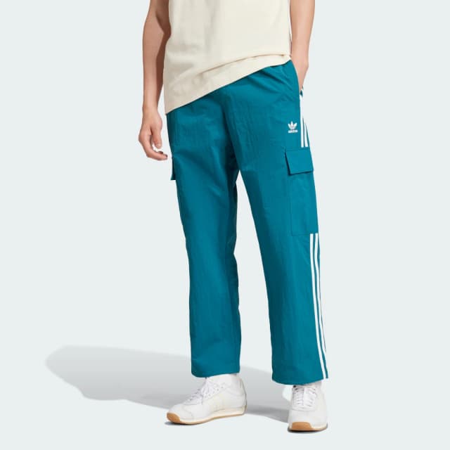 Imagen de Pantalón Cargo Adidas Adicolor Classics 3 bandas en OfertitasTOP