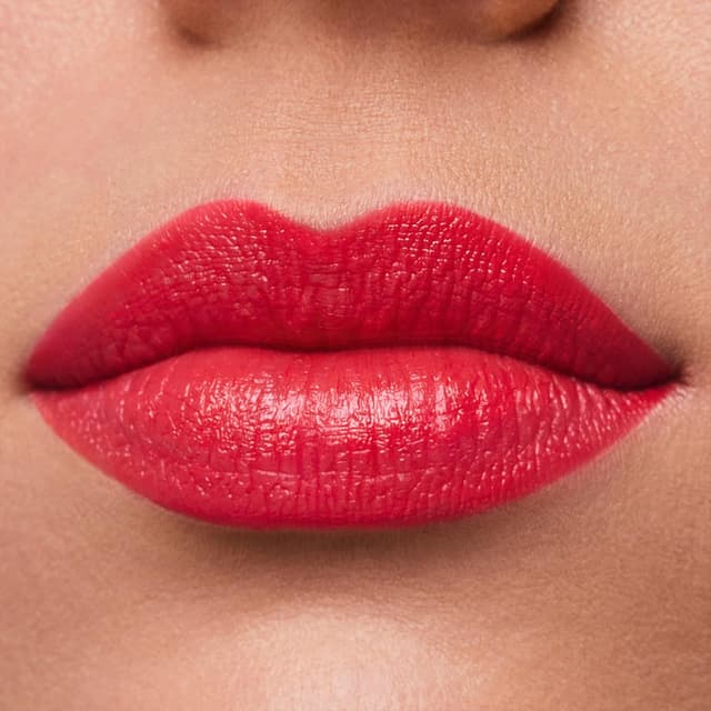 Detalle 2 de Estée Lauder Pure Color Long-Lasting Cream Lipstick with Cream Finish (Plumping & Nourishing)