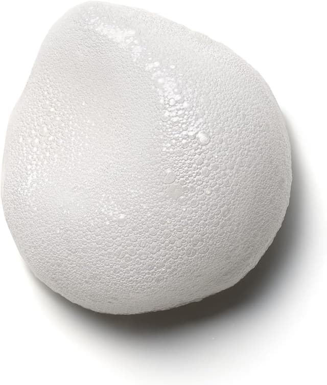 Detalle de Moroccanoil Root Boost hair product for volume at the roots