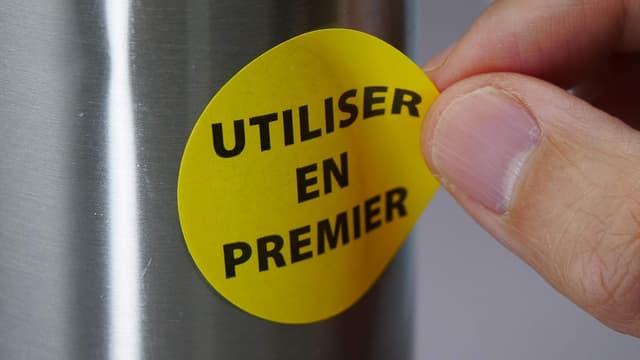 Detalle de 300 étiquettes jaunes Avery 40 mm