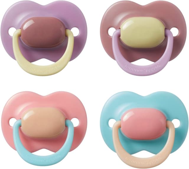 Detalle de Tommee Tippee Ultimate Fit Soother (18–36 Months) – 4 Pack, Symmetrical Orthodontic Dummy, 100% BPA-Free Silicone
