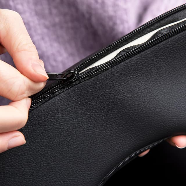 Detalle 2 de Large Donut Cushion for Coccyx Pain (Premium Orthopaedic Memory Foam Seat Cushion) – for tailbone relief