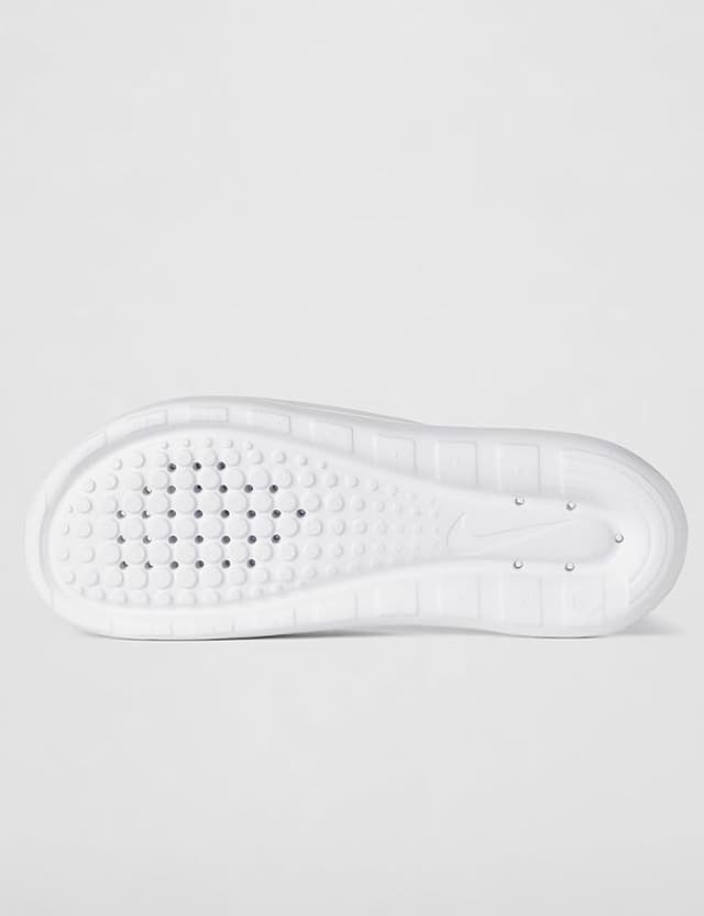 Thumbnail 2 de NIKE Victori One Shower Slide para Hombre, Color Blanco