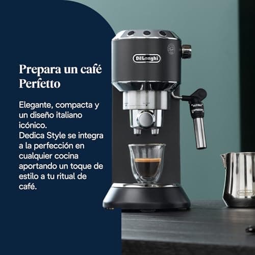Detalle de De'Longhi Dedica EC685.BK: cafetera de bomba para espresso con espumador 360º y doble uso (café molido o monodosis)
