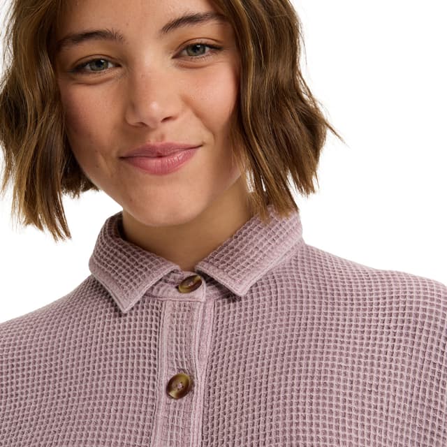 Detalle 1 de Roxy Camisa de mujer Hike Away de manga larga en tejido gofrado de algodón